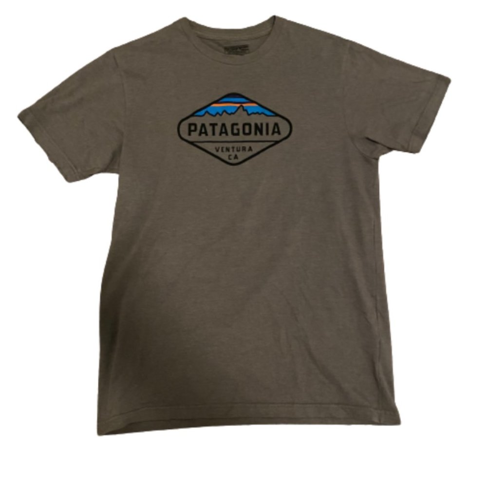 Patagonia slim fit shirts small size (good condition)